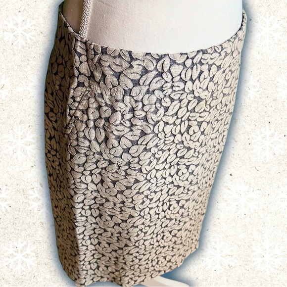 J. Crew Vineyard Leaf Jacquard Pencil Skirt Size 6 - Picture 11 of 12